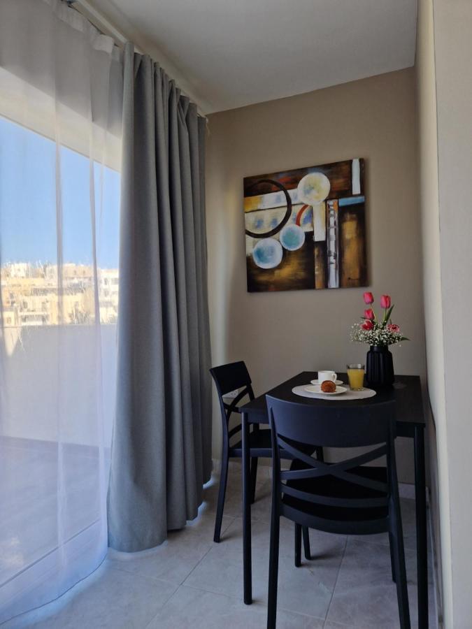 Korzo Suites Gzira Eksteriør billede